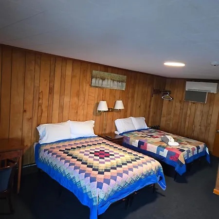 Russell'S Motel Caribou Exterior foto
