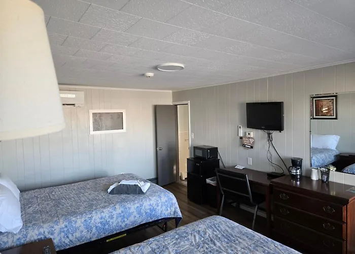 Russell\'S Motel