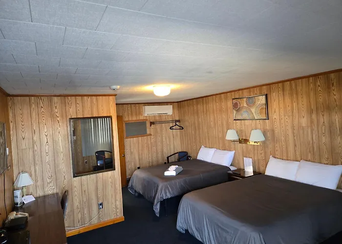 Russell\'S Motel